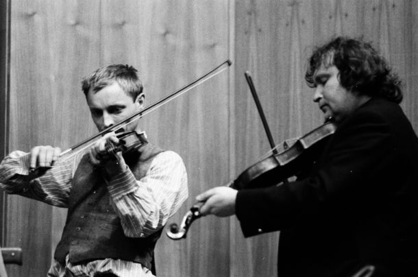 Günter Brus und Hermann Nitsch Selten gehörte Musik, Konzert in der Städtischen Galerie im Lenbachhaus, München, 1974 Photo: Karin Mack © mumok/Bildrecht Wien, 2018